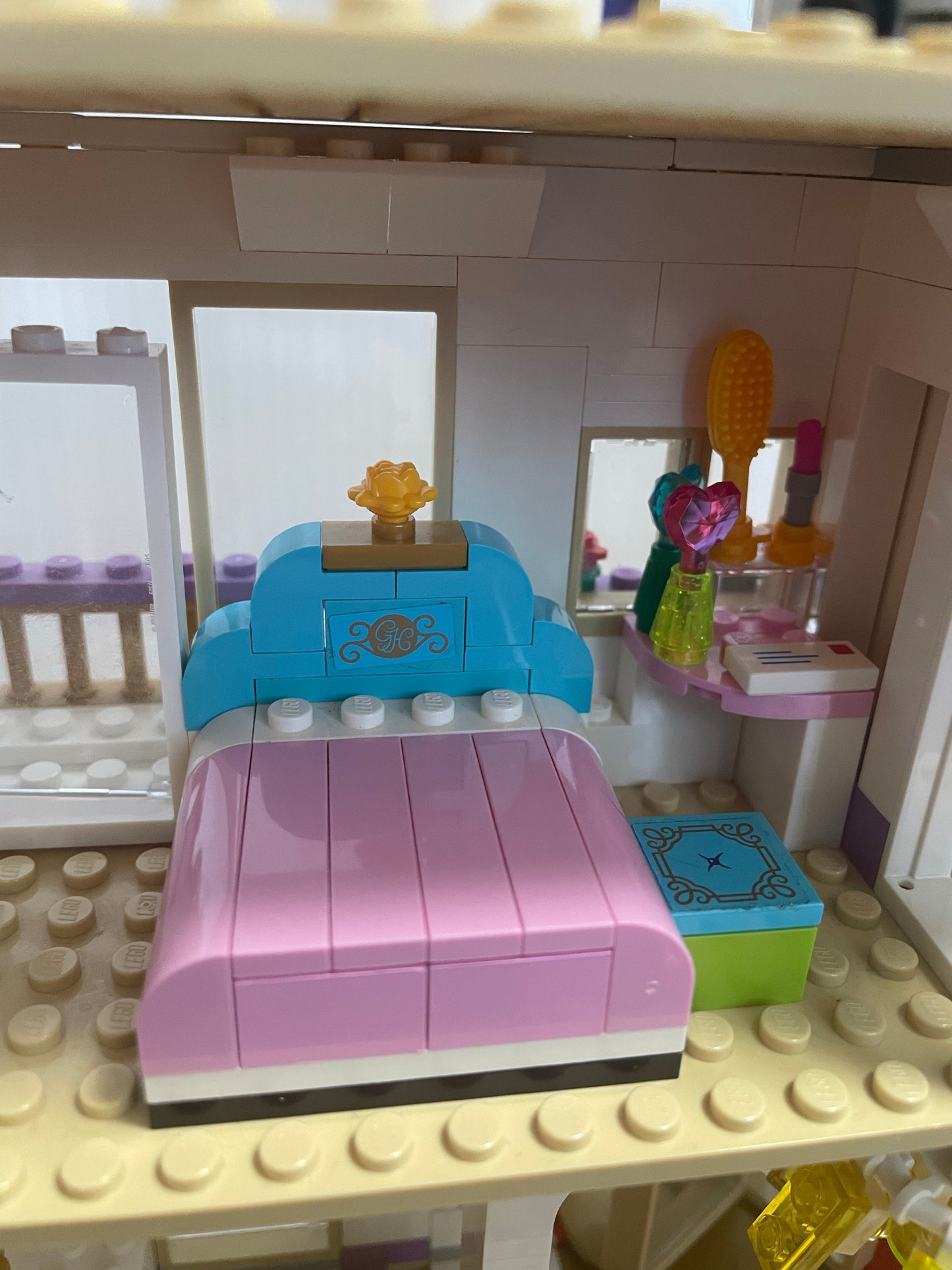 Heartlake Grand Hotel- 41101