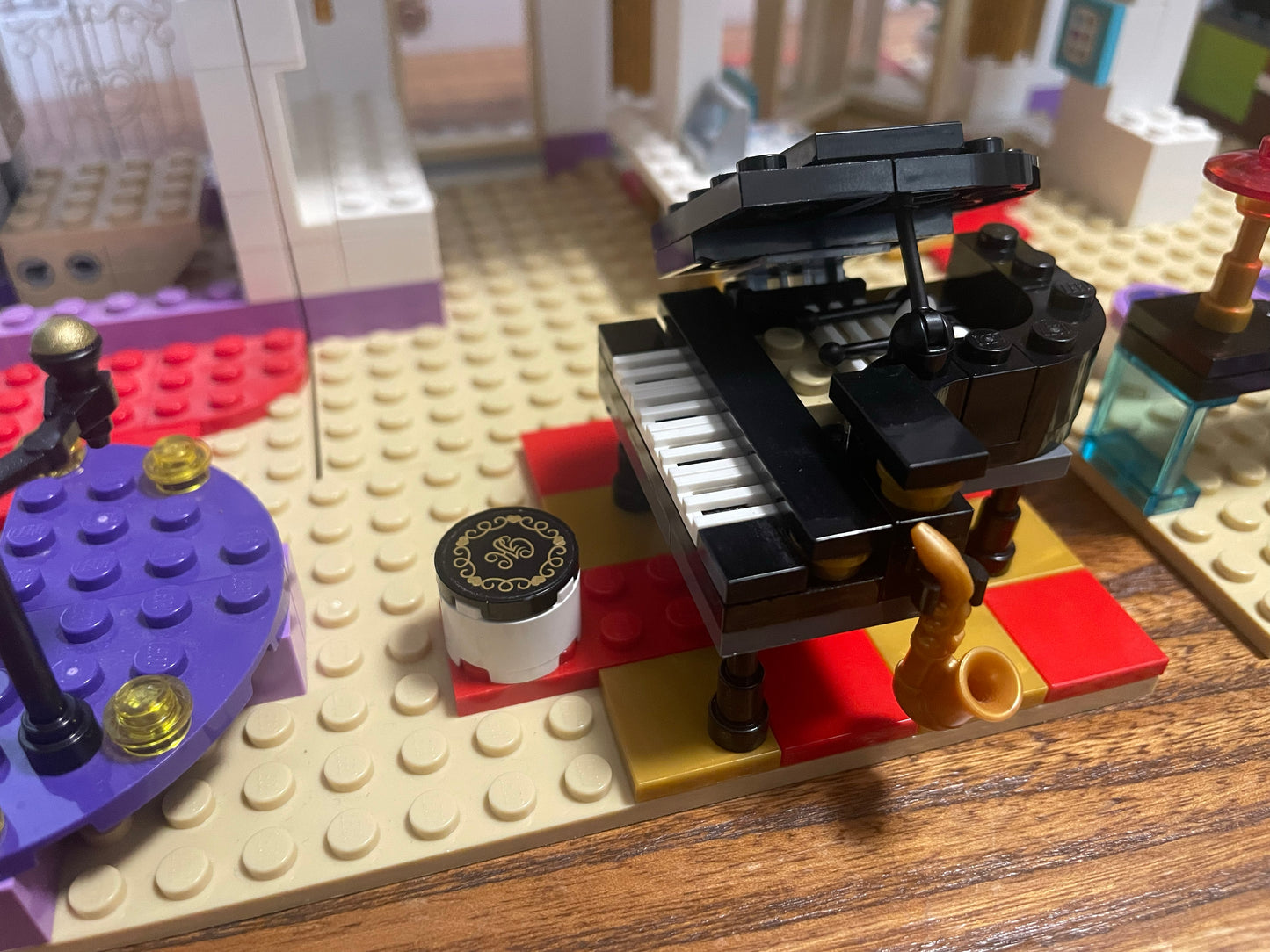 Heartlake Grand Hotel- 41101