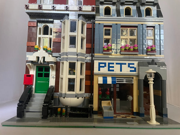 Used LEGO Creator Expert Pet Shop 10218 modular building