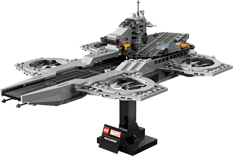 Used LEGO Marvel The Avengers Helicarrier 76295