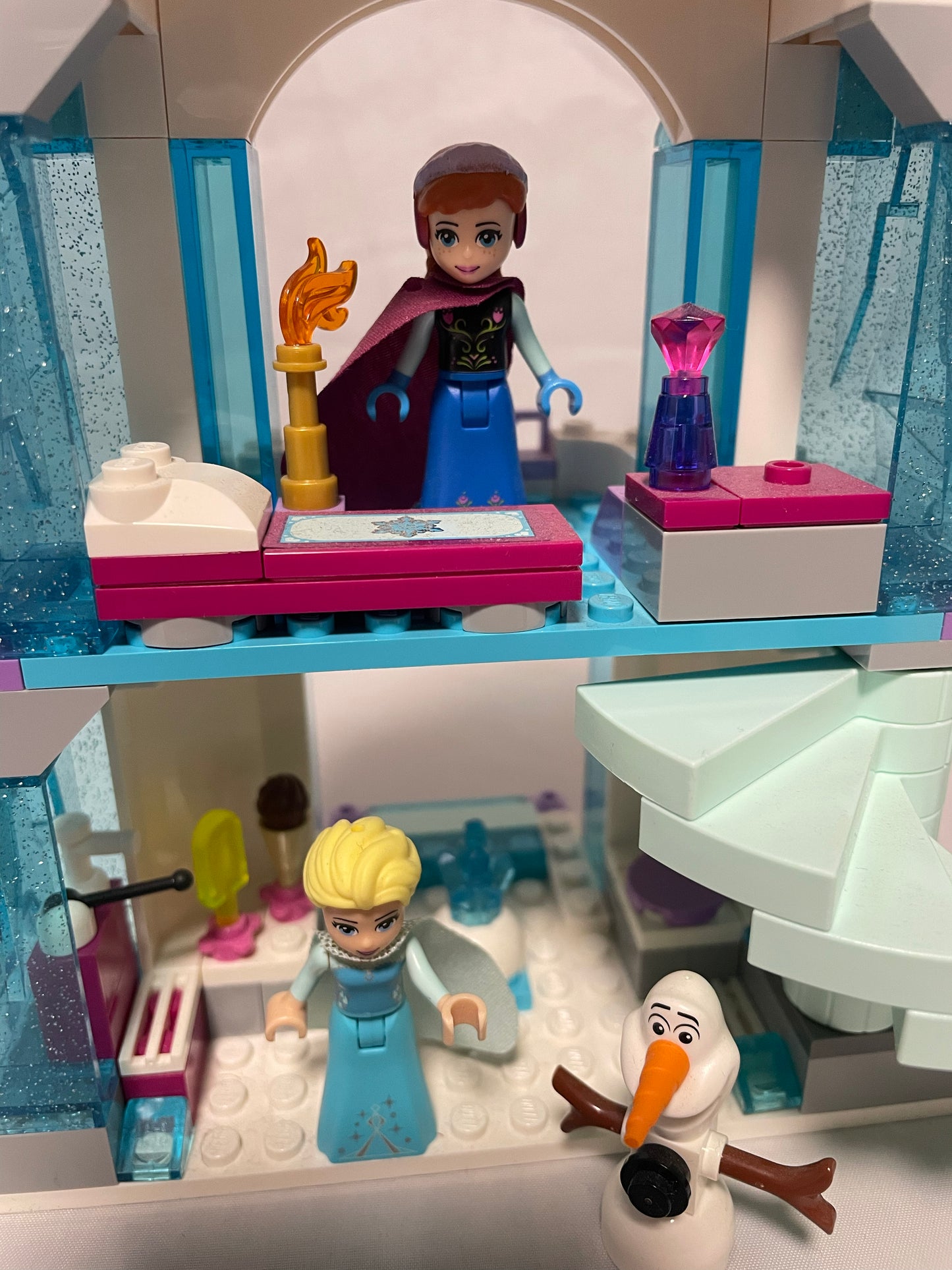 Elsa's Sparkling Ice Castle- 41062