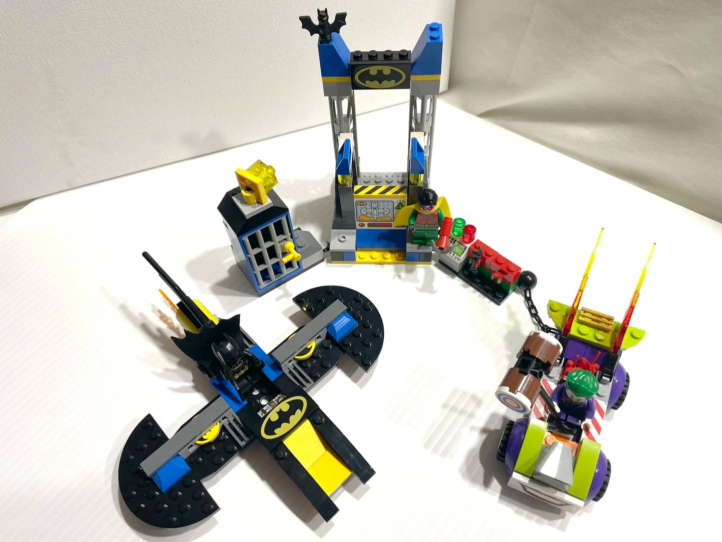 10753- Joker Batcave Attack