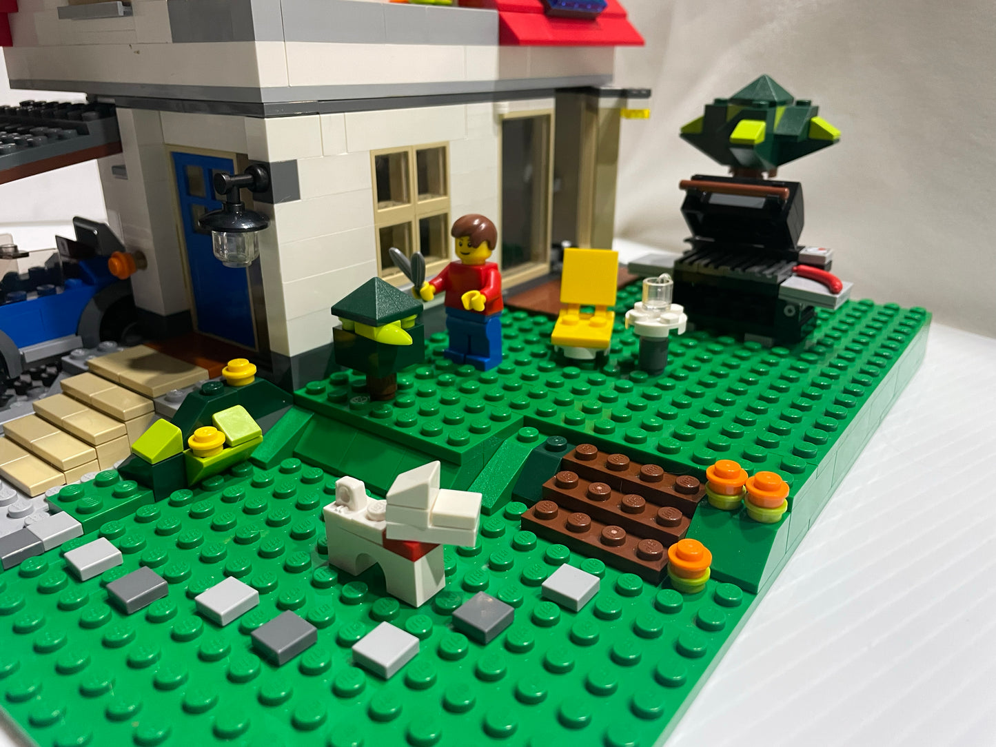 Hillside House- 5771