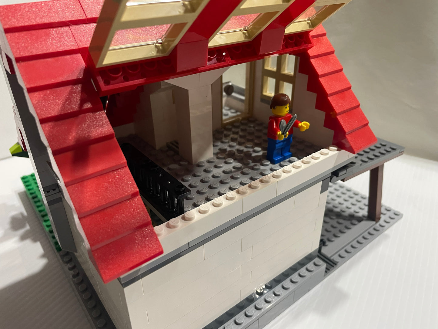 Hillside House- 5771