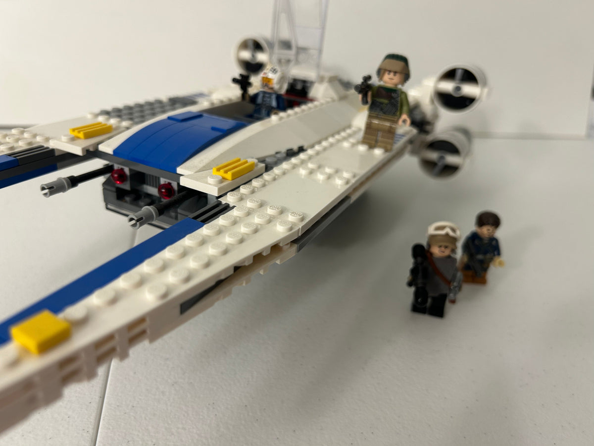 Used LEGO Star Wars Rebel U-wing Fighter 75155, side view with minifigures
