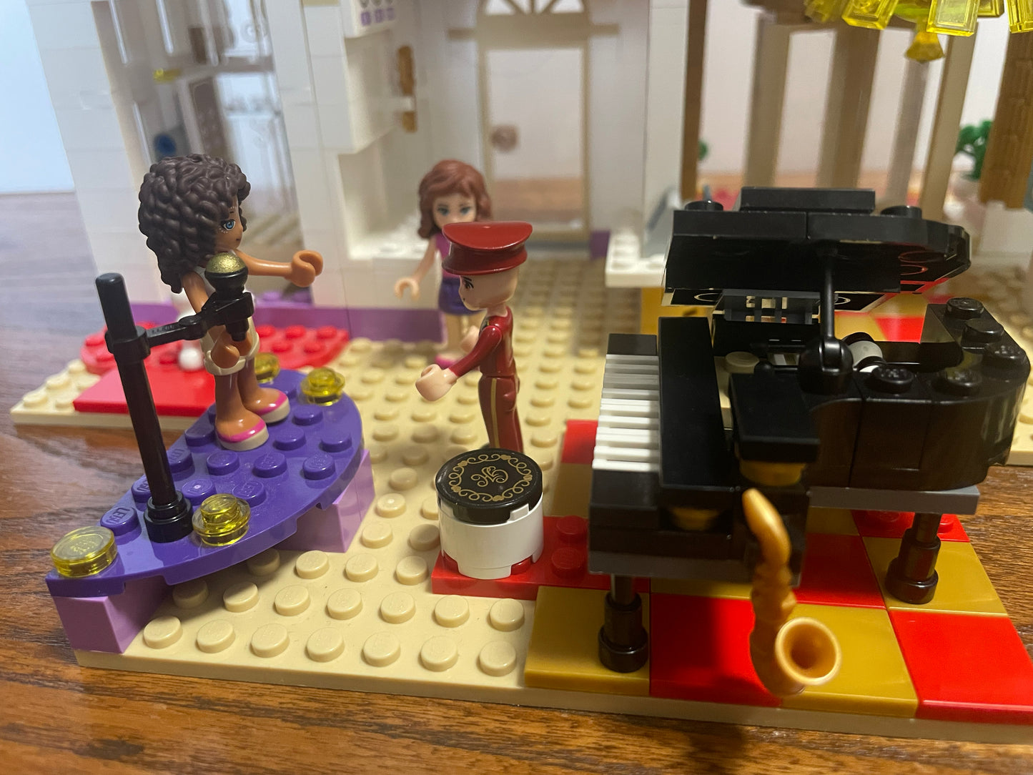 Heartlake Grand Hotel- 41101