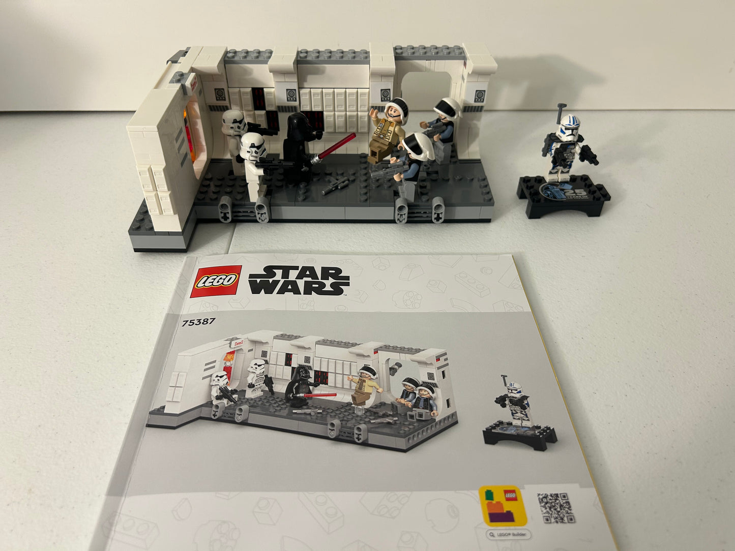 Boarding the Tantive- 75387