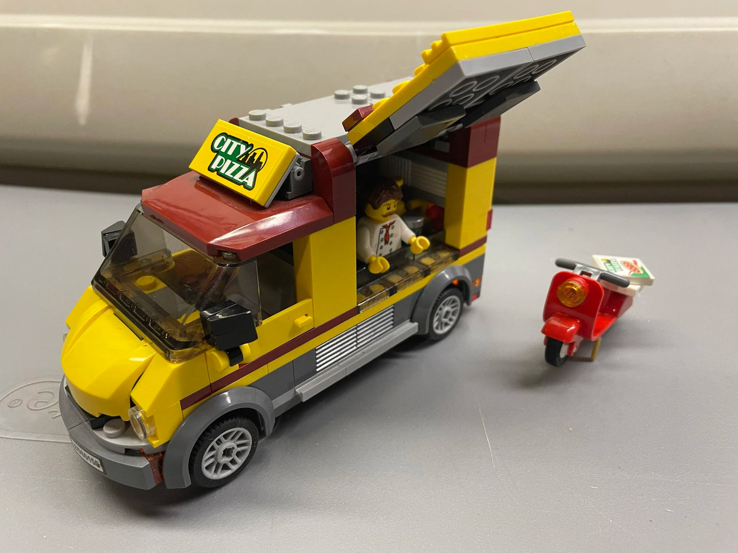 60150 -Pizza Van