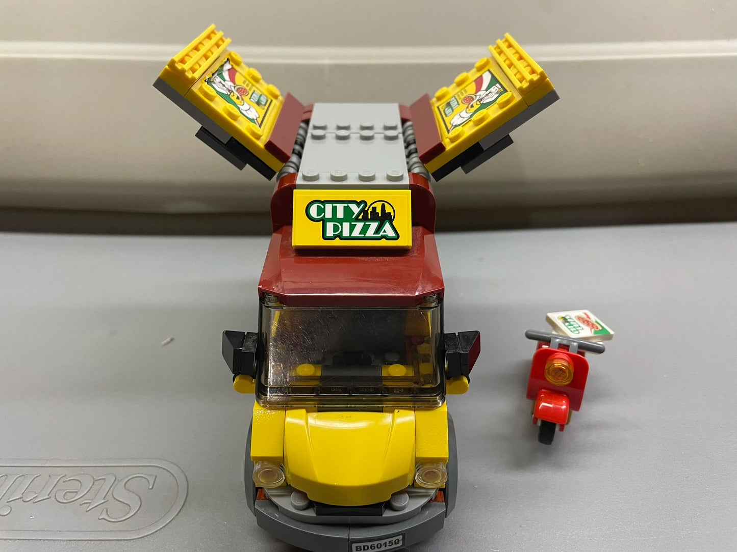 60150 -Pizza Van